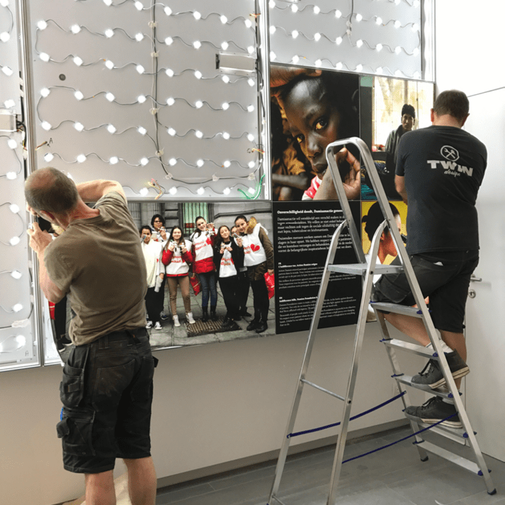 LED-beeldmuur montage opbouw expositie Damiaan museum